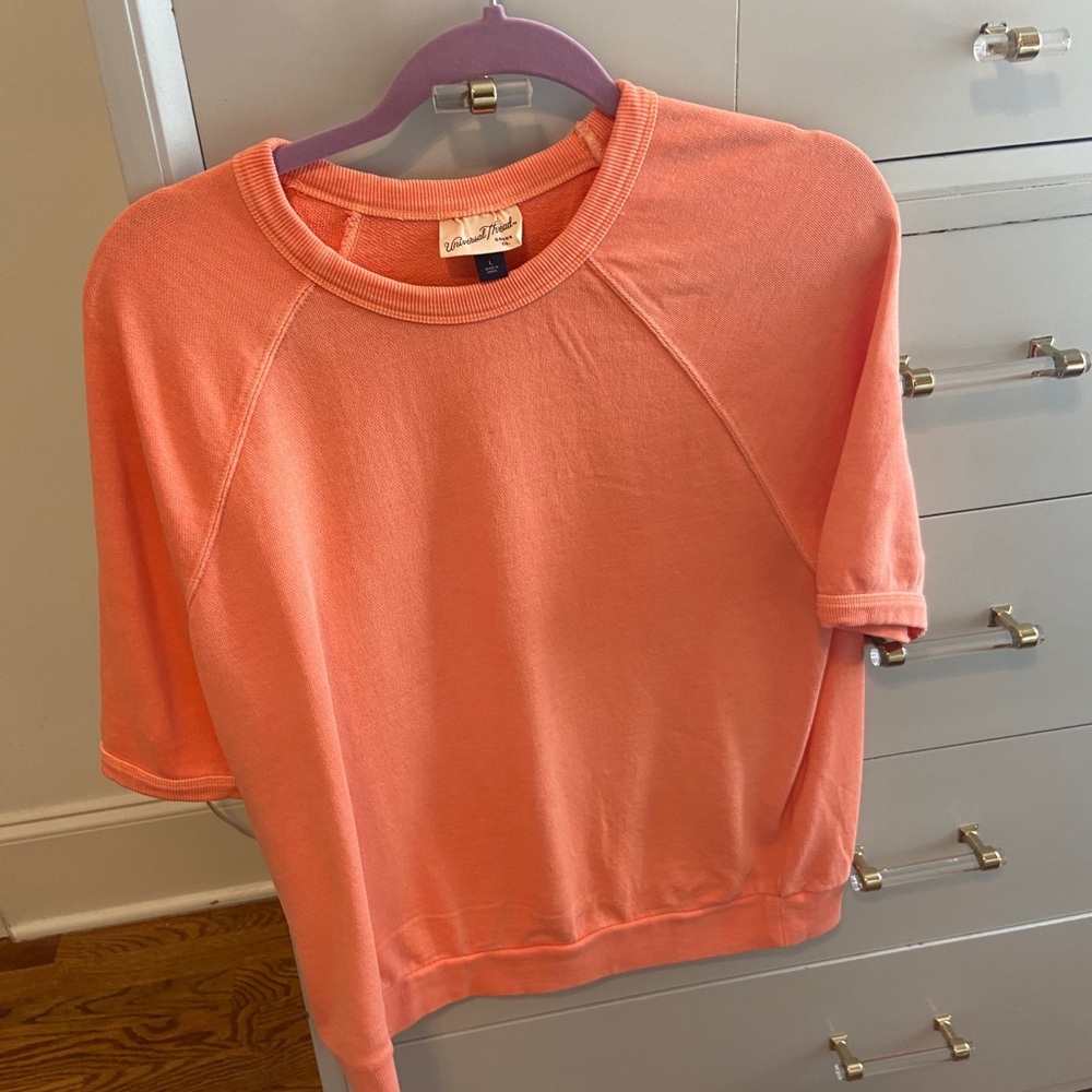 Coral universal thread sweatshirt top large never worn